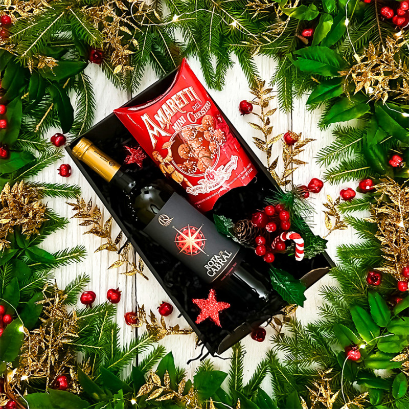 Zestaw Świąteczny – Wino i ciasteczka Amaretti | Winnica.pl